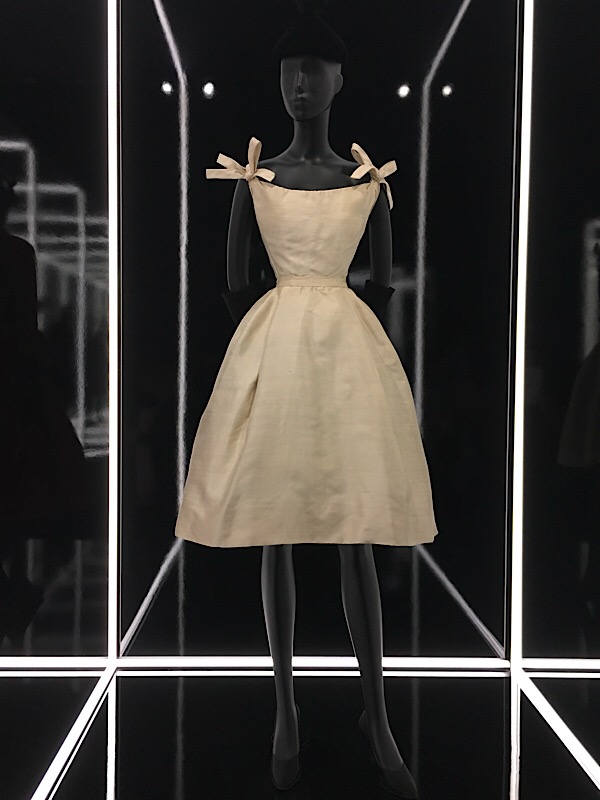 dior dress exhibition