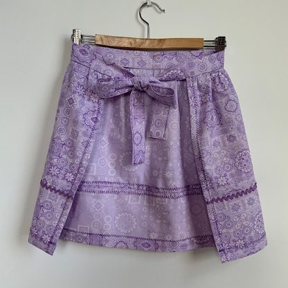 diy sewing kit make a vintage pinny apron kit with vintage floral fabric online