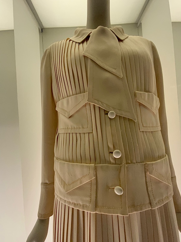 Chanel suit V&A exhibition London